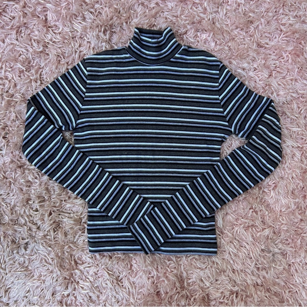 brandy melville “daniela” b&w striped turtleneck sweater, one size/extra small